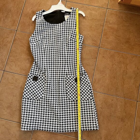 Elegant Black and White Houndstooth Mini Dress - Picture 7 of 13